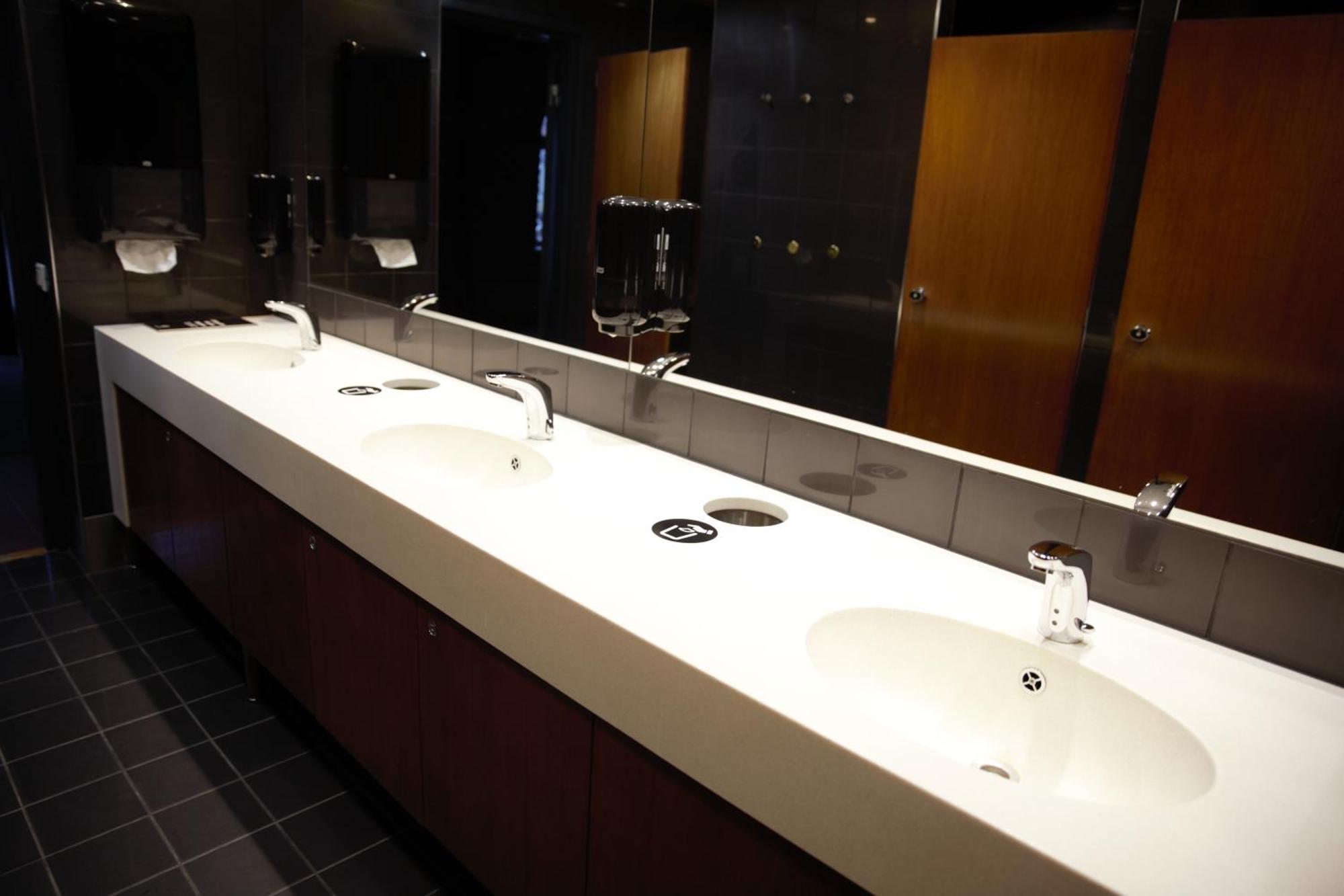 Indoor Camping Helsinki Hotel Ngoại thất bức ảnh